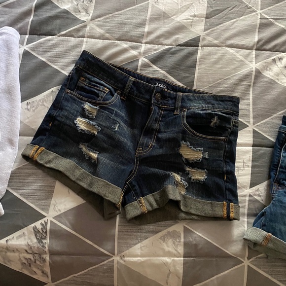 Women's jean shorts - Picture 3 of 4